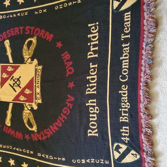 1ST CALVARY DIVISION THROW - Picture 3 of 10